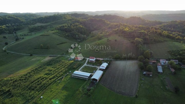 Dům na prodej 200 m² – Kirin