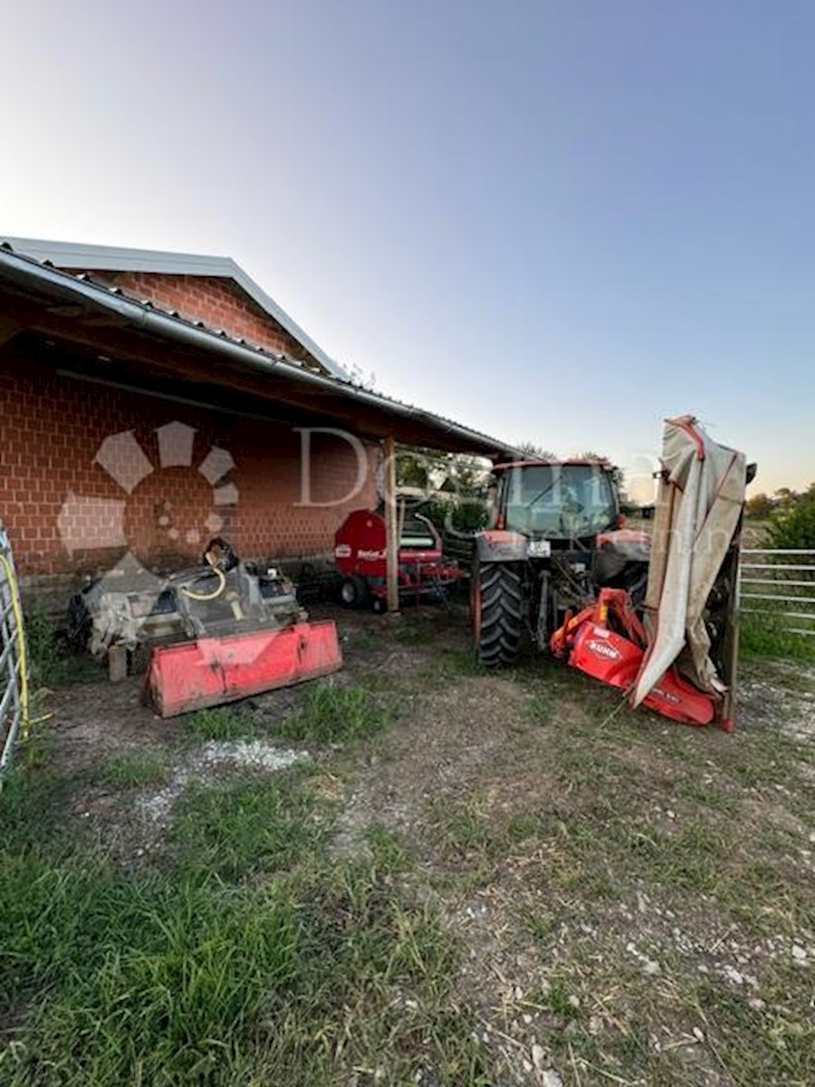 Maison À vendre - SISAČKO-MOSLAVAČKA GVOZD