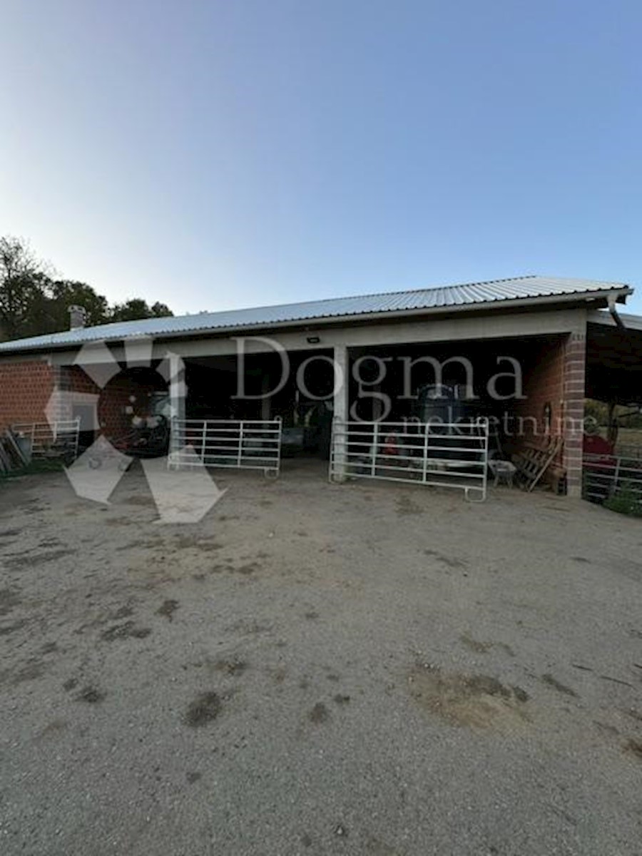 Maison À vendre - SISAČKO-MOSLAVAČKA GVOZD