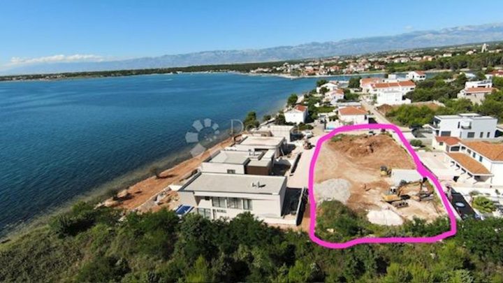 Pozemek na prodej 1438 m² – Zaton