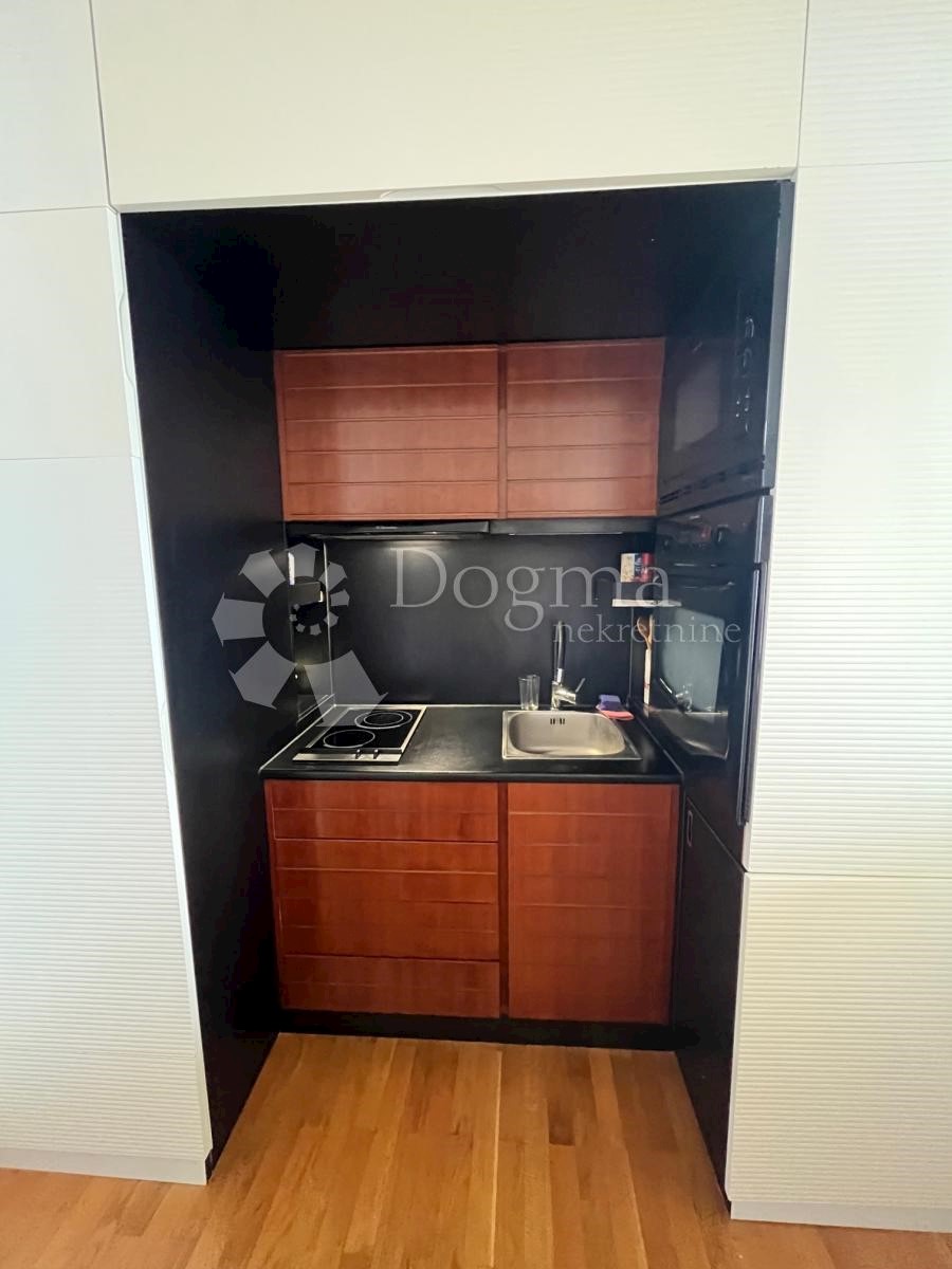 Apartment Zu verkaufen - PRIMORSKO-GORANSKA LOVRAN