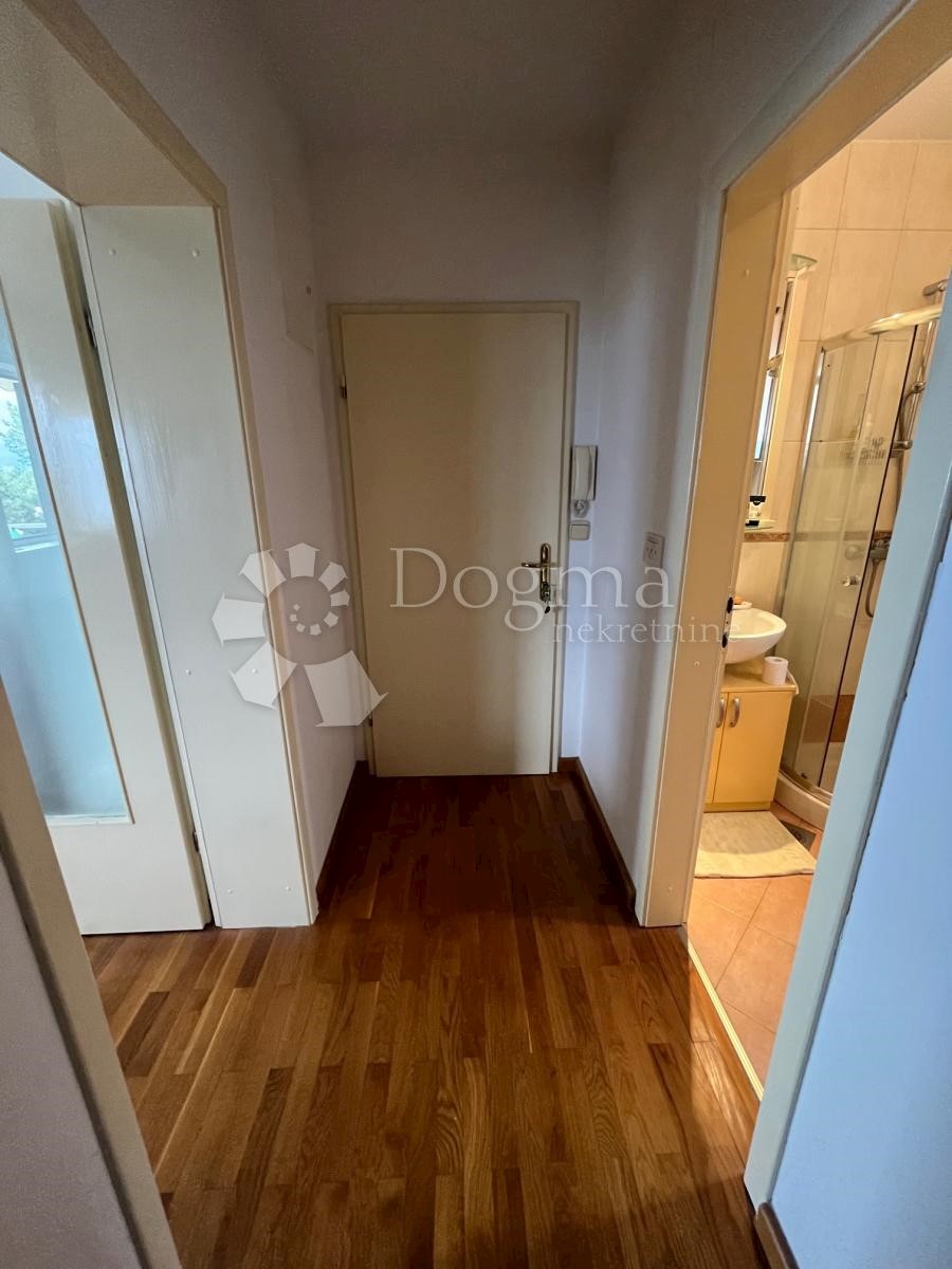 Apartment Zu verkaufen - PRIMORSKO-GORANSKA LOVRAN