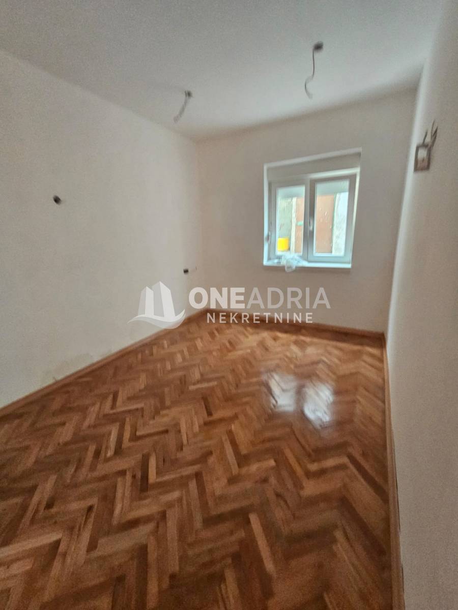 Stan Na prodaju - PRIMORSKO-GORANSKA CRIKVENICA