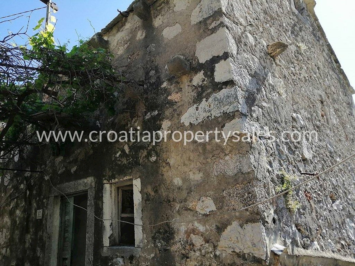 Casa In vendita - SPLITSKO-DALMATINSKA HVAR