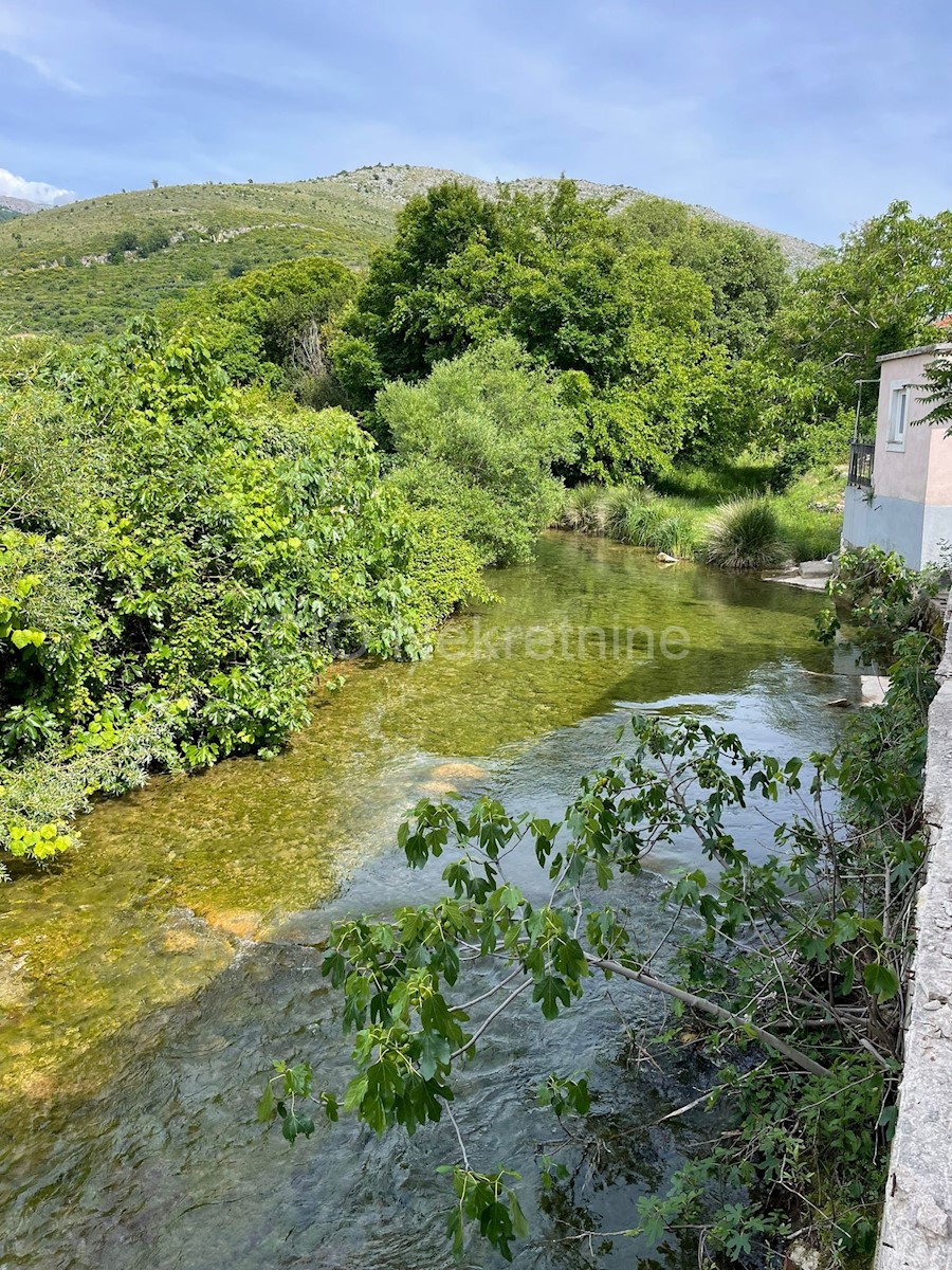 Kuća Na prodaju - SPLITSKO-DALMATINSKA SPLIT