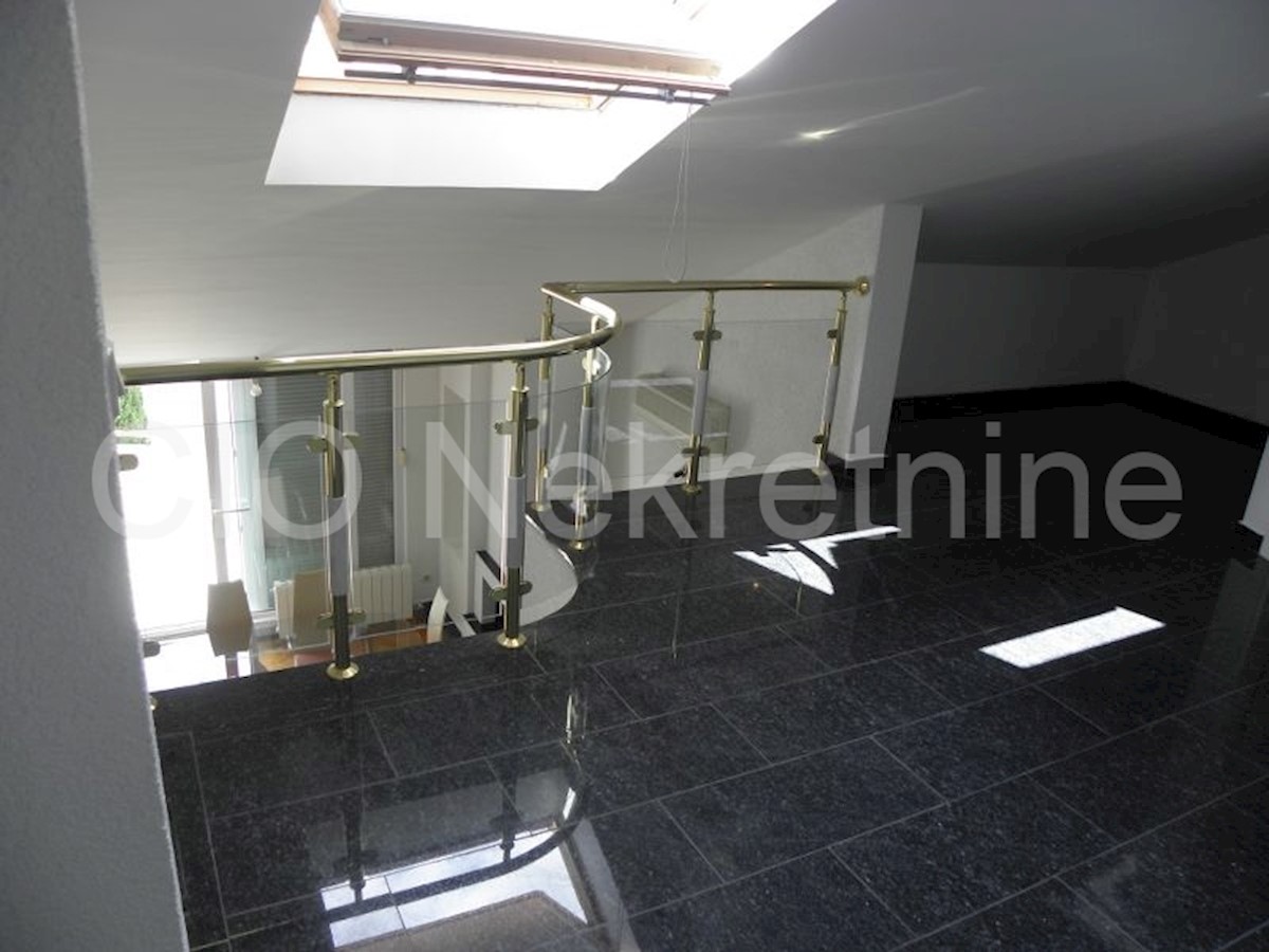 Flat For sale - SPLITSKO-DALMATINSKA SPLIT