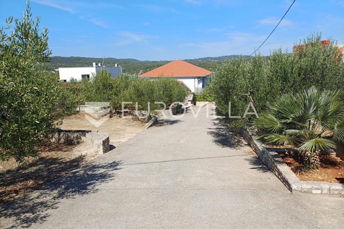 House For sale - SPLITSKO-DALMATINSKA ŠOLTA