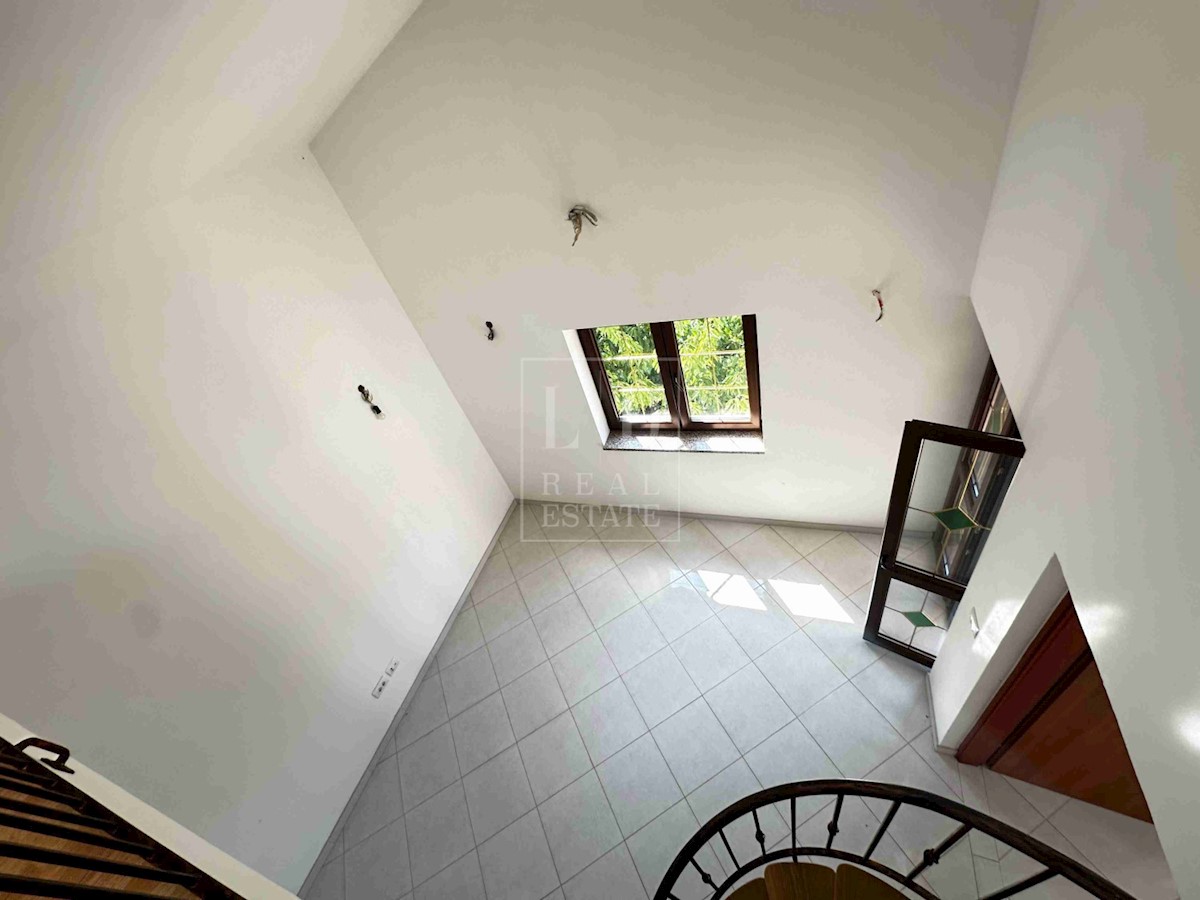 Flat For sale - ISTARSKA NOVIGRAD