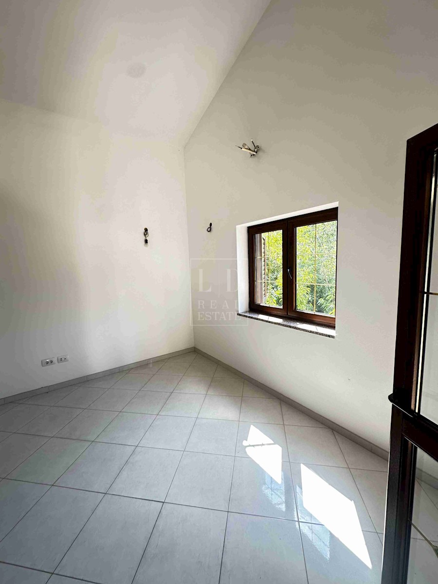 Flat For sale - ISTARSKA NOVIGRAD