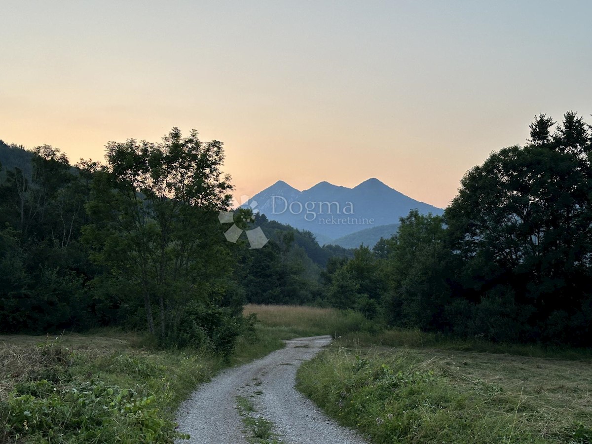 Land For sale - LIČKO-SENJSKA GOSPIĆ