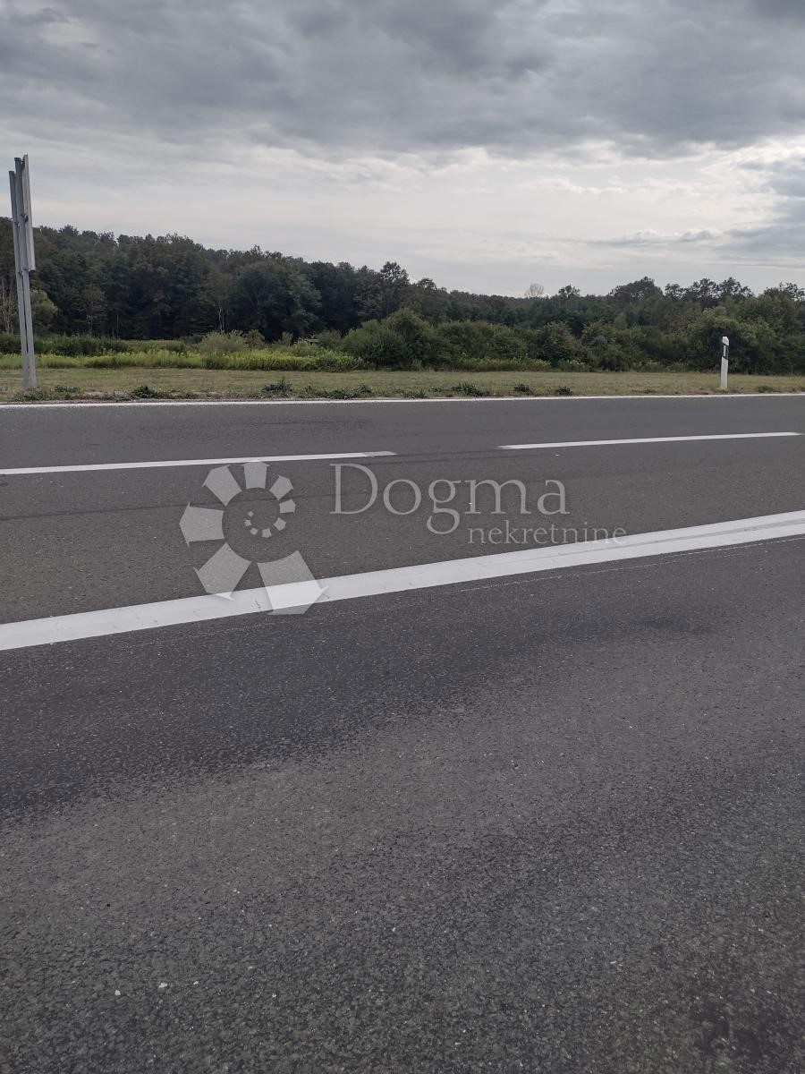 Parcela Naprodaj - SISAČKO-MOSLAVAČKA Topusko