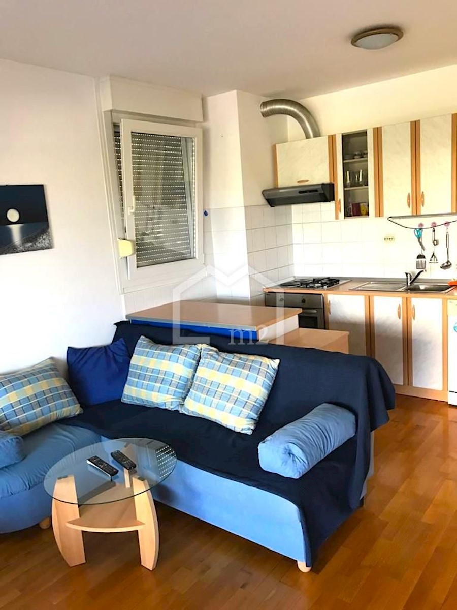 Appartement À louer - SPLITSKO-DALMATINSKA SPLIT