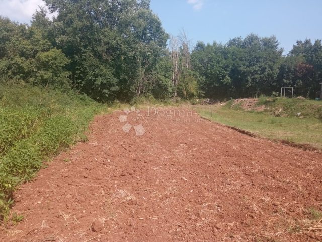 Pozemok na predaj 1324 m² – Žminj