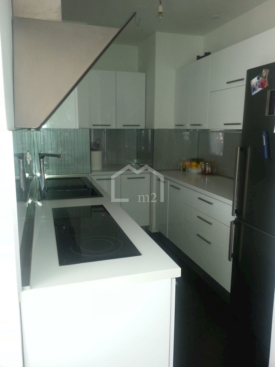 Flat For rent - SPLITSKO-DALMATINSKA SPLIT