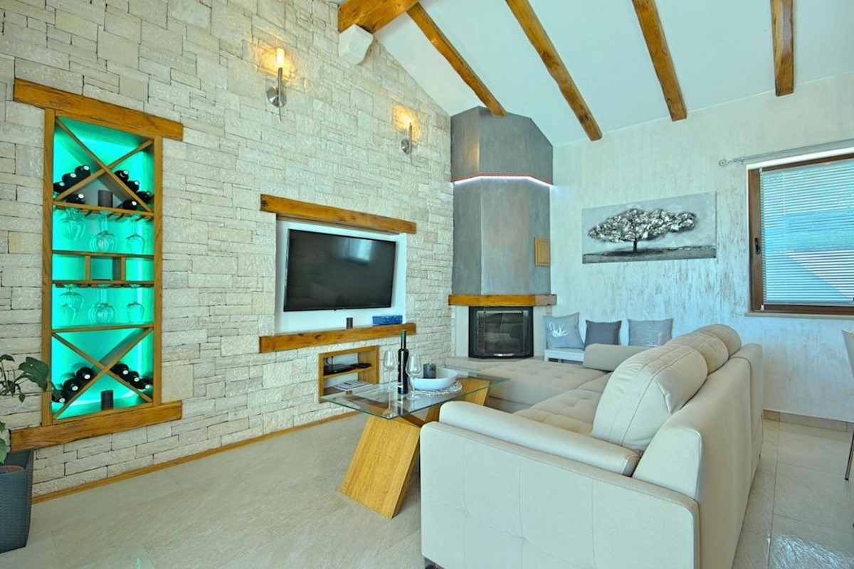 House For sale - ISTARSKA NOVIGRAD
