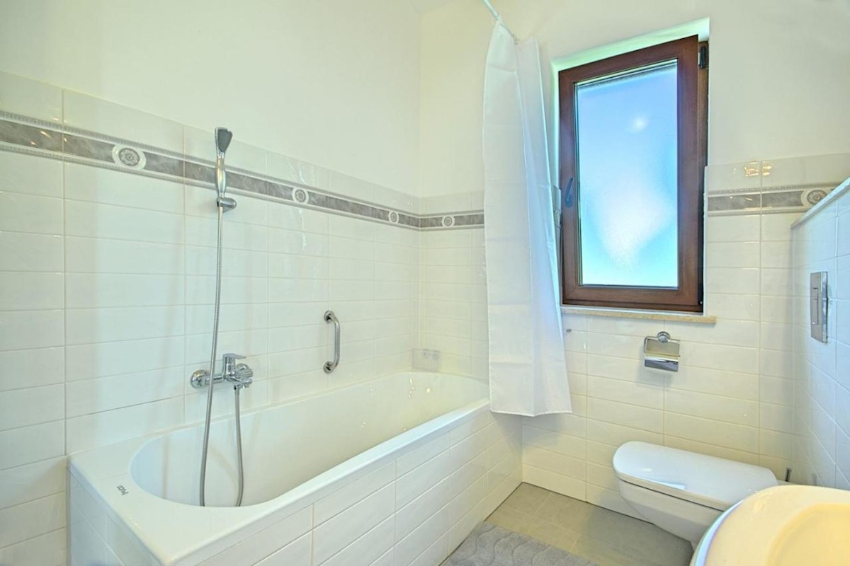 House For sale - ISTARSKA NOVIGRAD