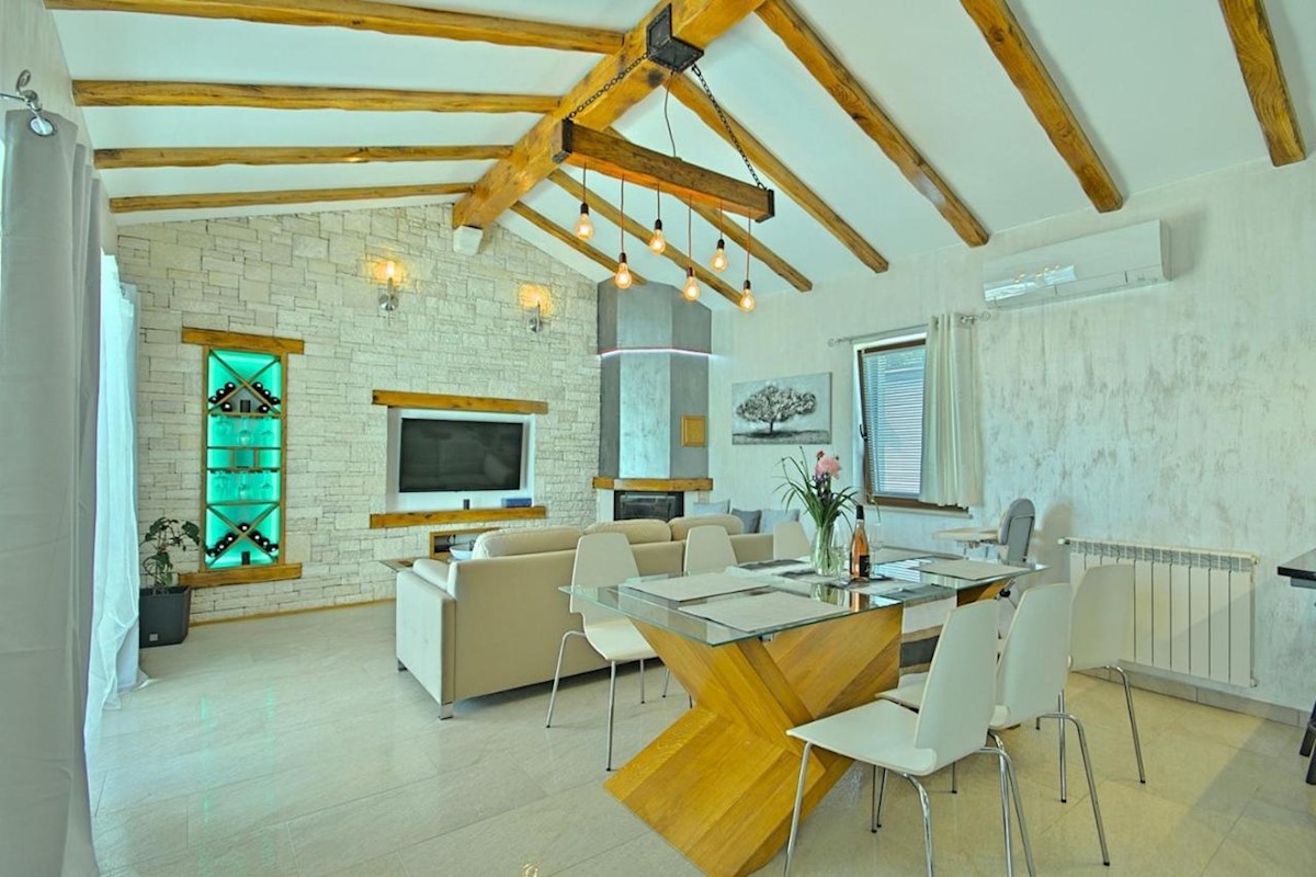 House For sale - ISTARSKA NOVIGRAD