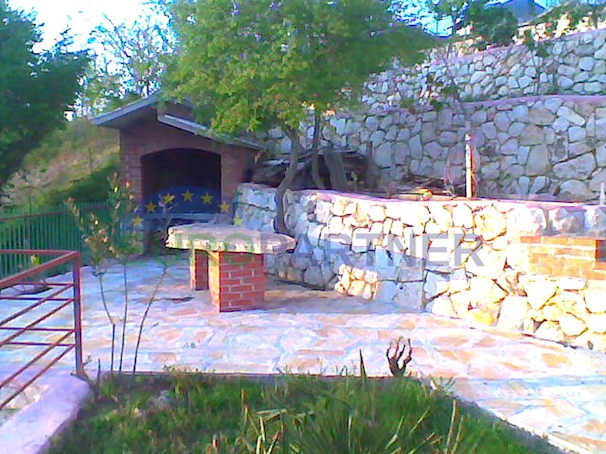 Casa In vendita - ŠIBENSKO-KNINSKA DRNIŠ