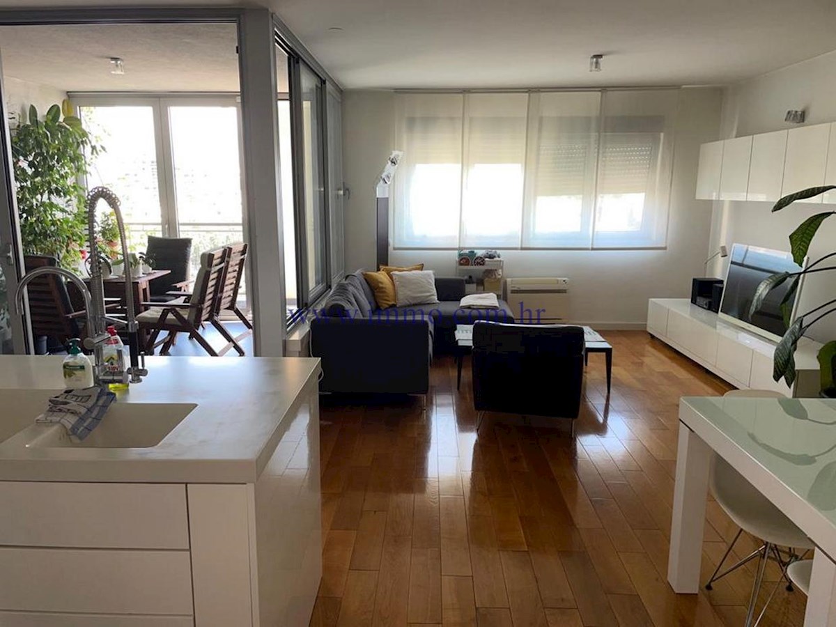 Apartment Zu verkaufen - SPLITSKO-DALMATINSKA SPLIT