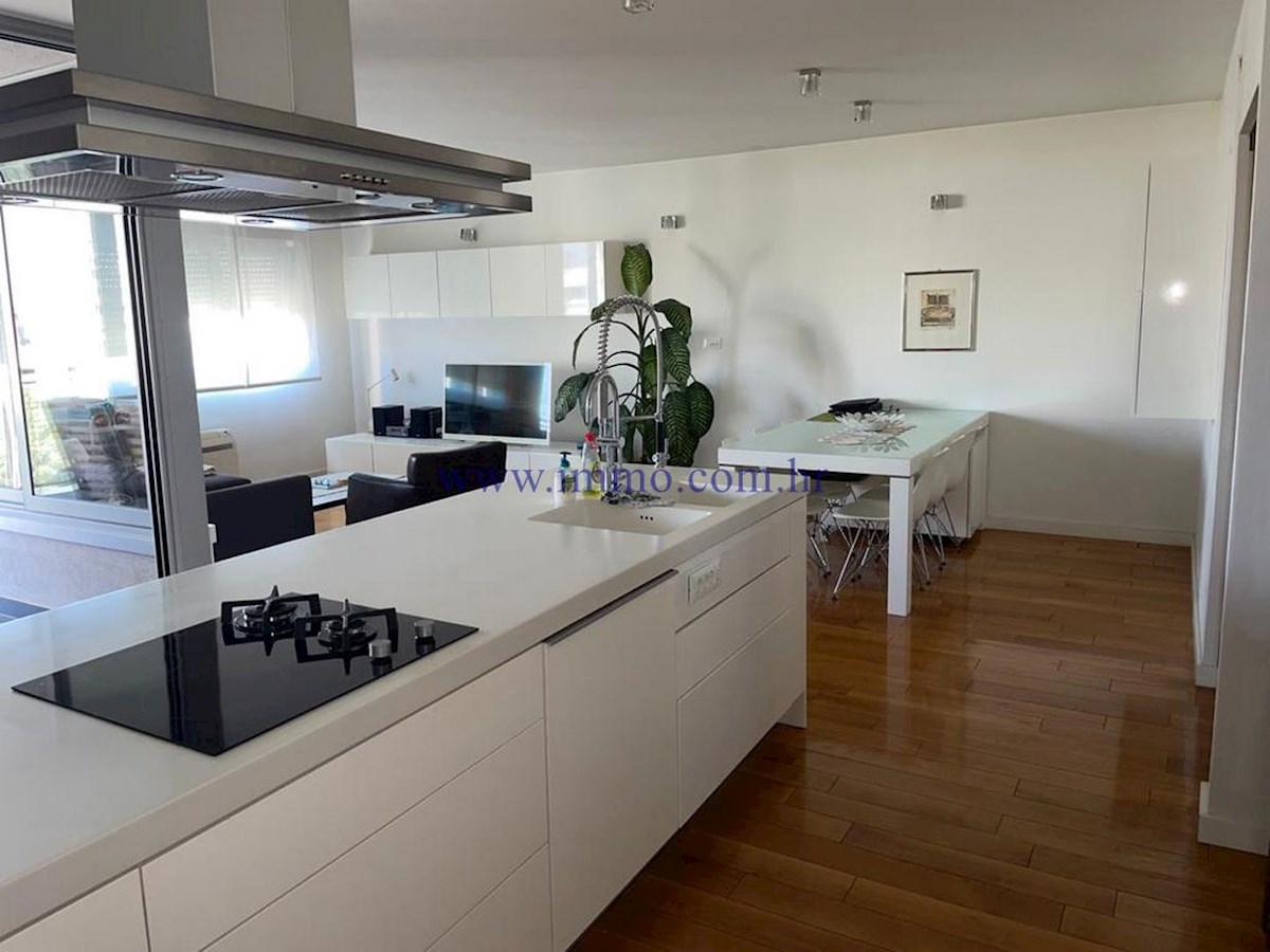 Apartment Zu verkaufen - SPLITSKO-DALMATINSKA SPLIT