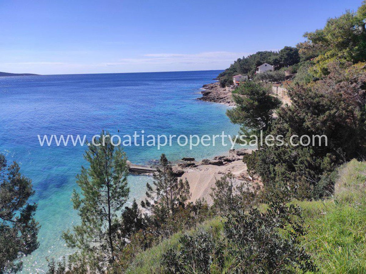 Land For sale - SPLITSKO-DALMATINSKA HVAR