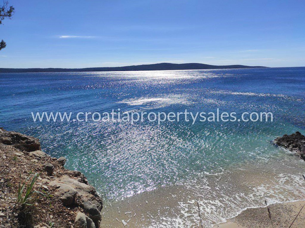 Land For sale - SPLITSKO-DALMATINSKA HVAR