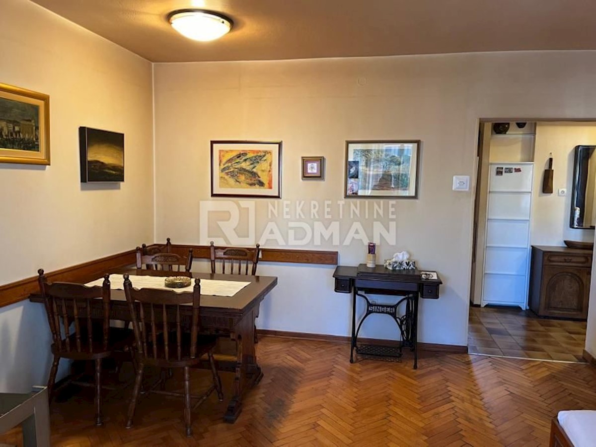 Apartment Zu verkaufen - SPLITSKO-DALMATINSKA SPLIT