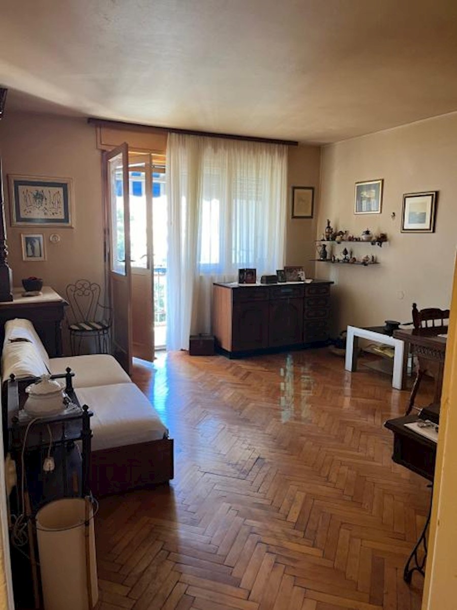 Apartment Zu verkaufen - SPLITSKO-DALMATINSKA SPLIT