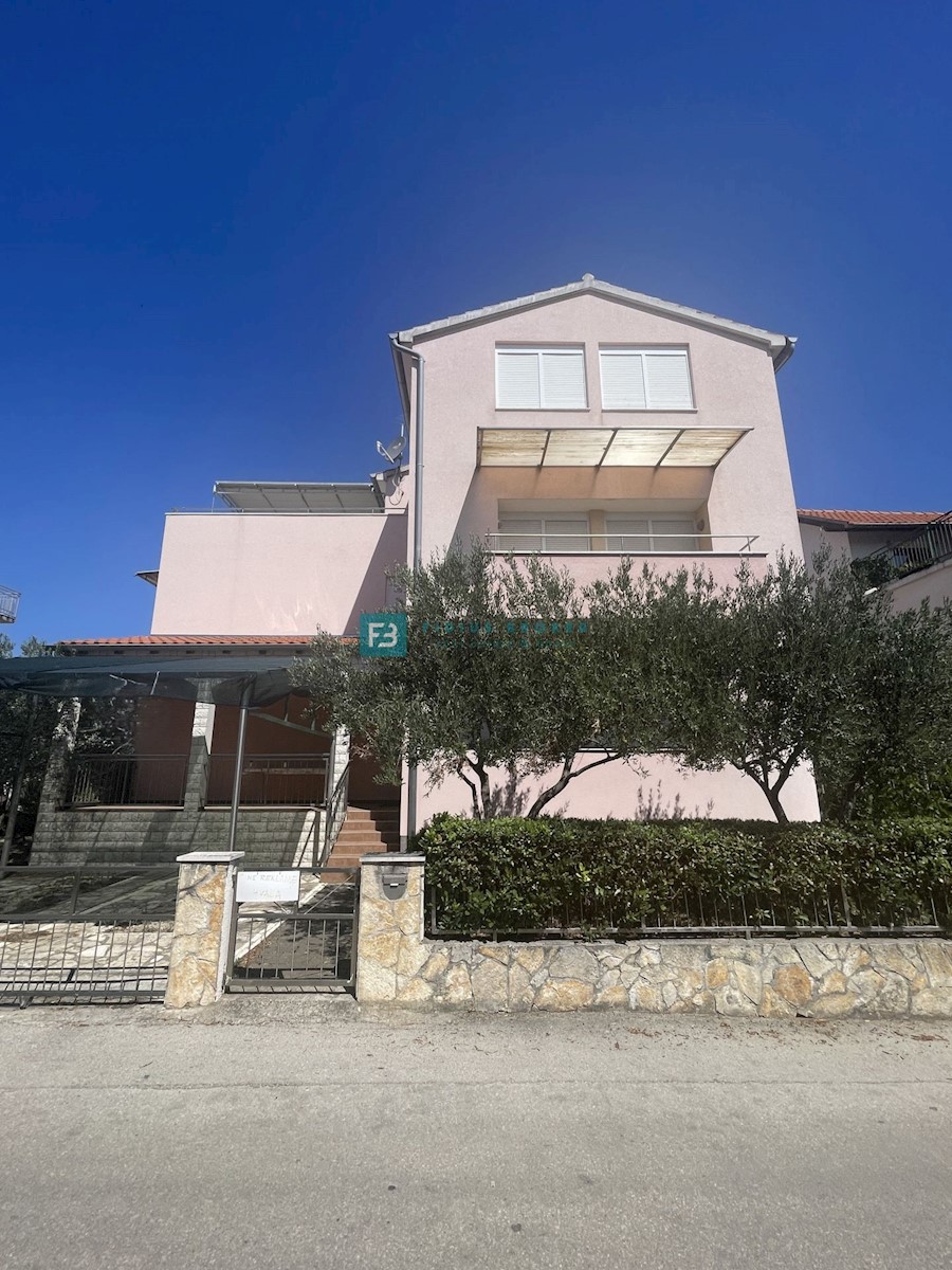 Haus Zu verkaufen - ŠIBENSKO-KNINSKA VODICE