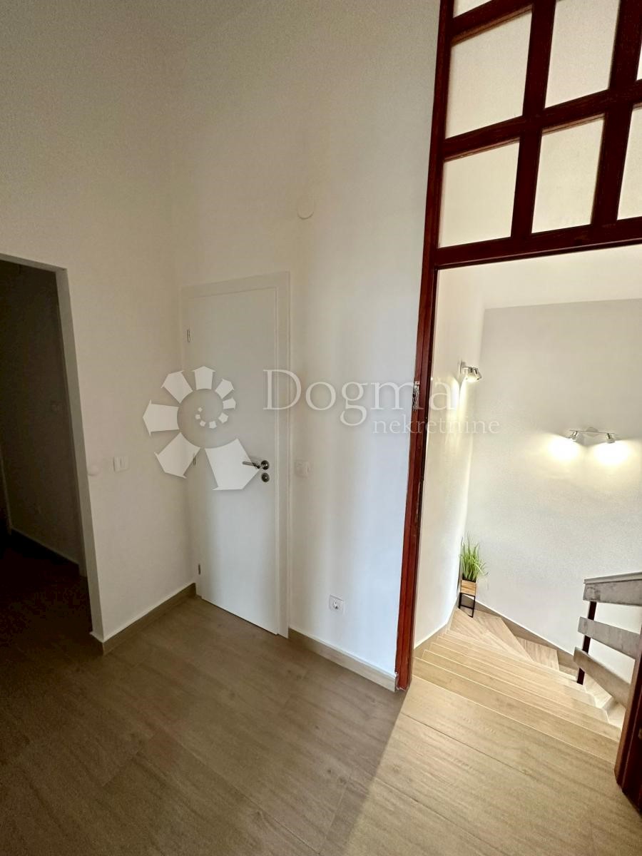 Flat For rent - ŠIBENSKO-KNINSKA ŠIBENIK