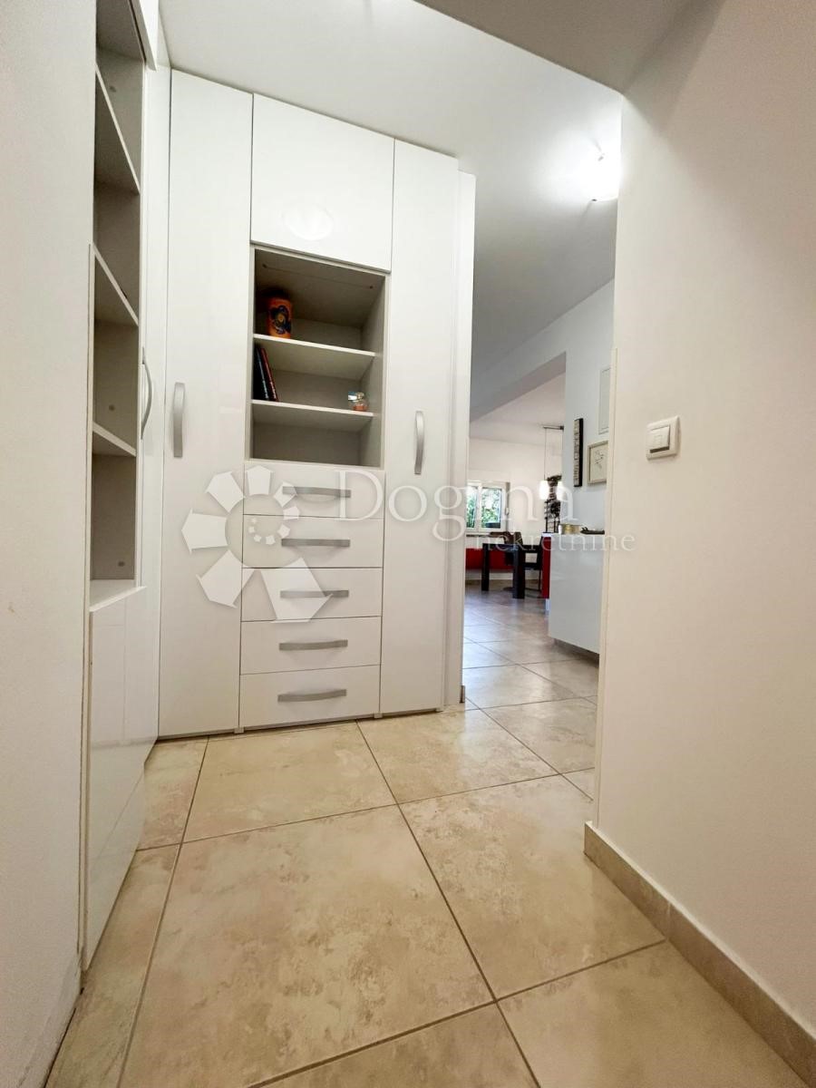 Flat For sale - PRIMORSKO-GORANSKA VIŠKOVO