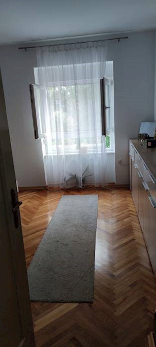 Flat For sale - KARLOVAČKA KARLOVAC