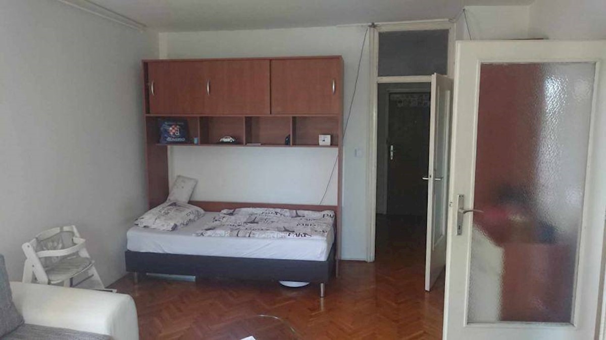 Apartma Na predaj - KARLOVAČKA KARLOVAC