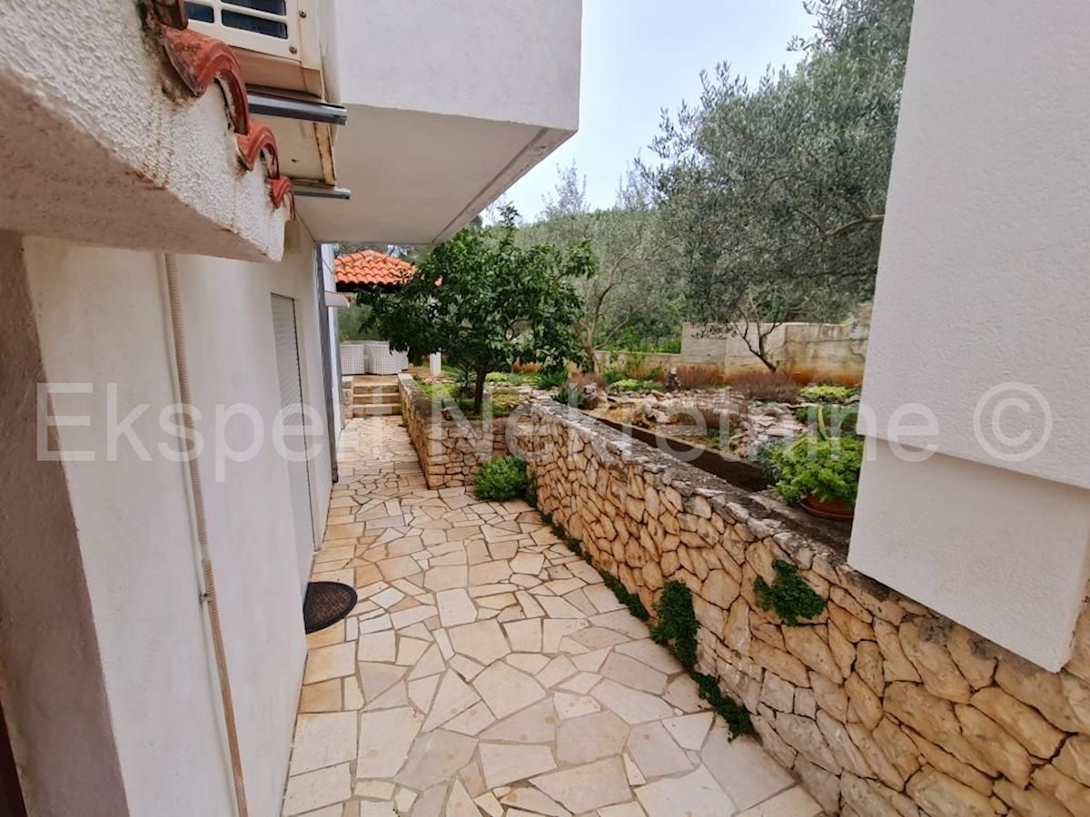 House For sale - SPLITSKO-DALMATINSKA SPLIT