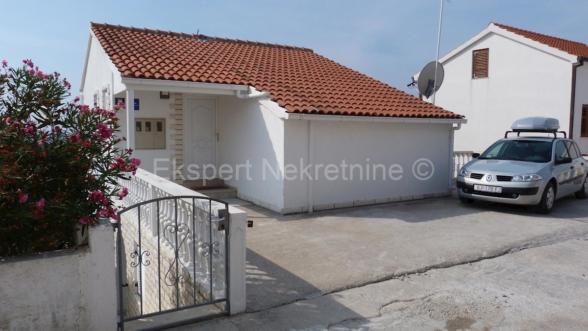 House For sale - SPLITSKO-DALMATINSKA VIS