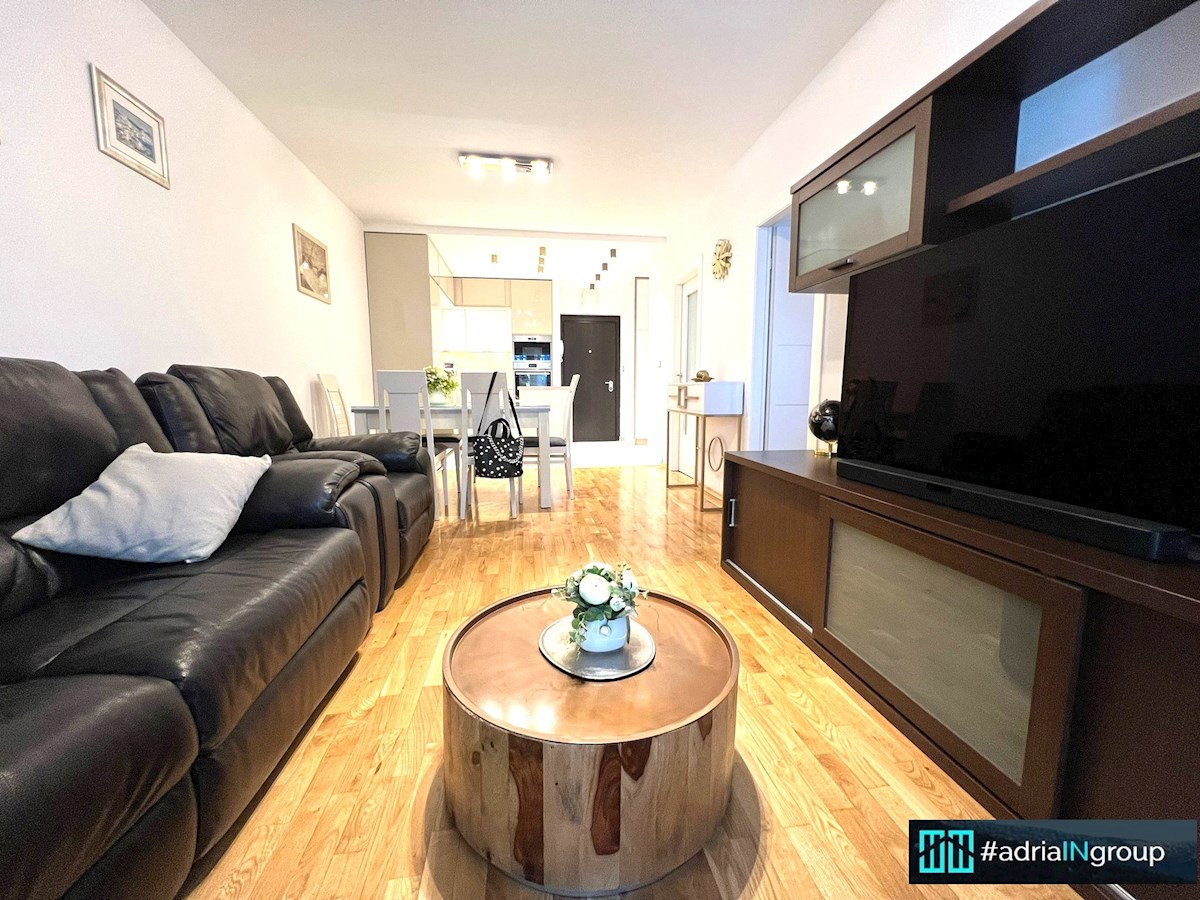 Flat For rent - SPLITSKO-DALMATINSKA SPLIT