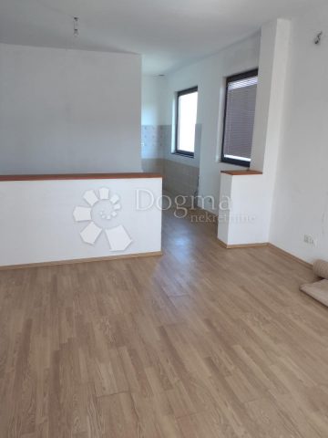 Maison À vendre DONJA ČEMERNICA
