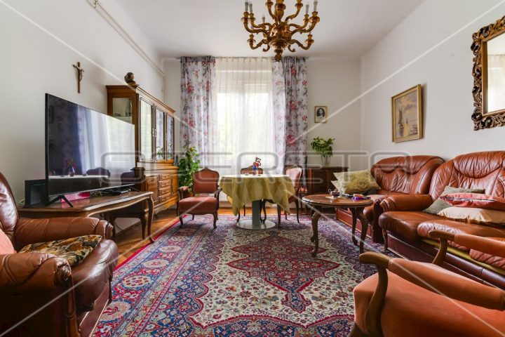 Dom na predaj 375 m² – Centar