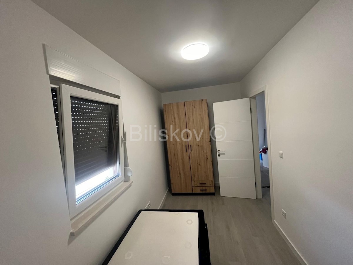 Flat For sale - SPLITSKO-DALMATINSKA PODSTRANA