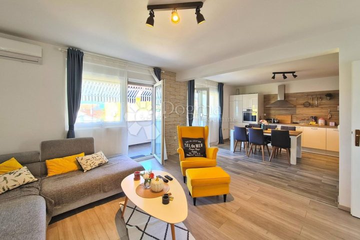 Hiša na predaj 270 m² – Martinkovac