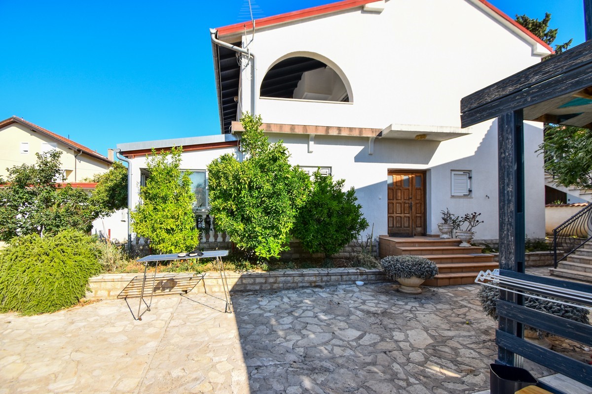 Casa In vendita - ŠIBENSKO-KNINSKA VODICE