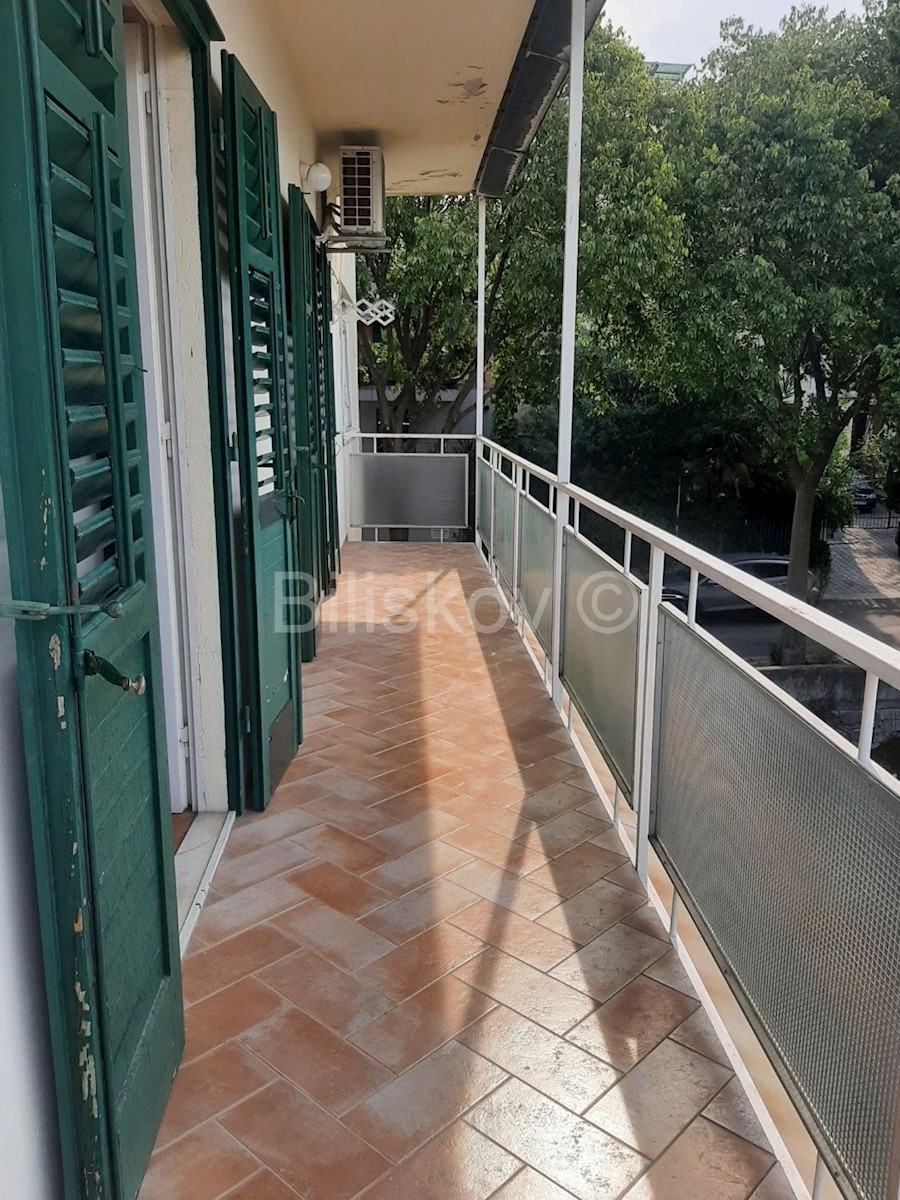 Appartement À louer - SPLITSKO-DALMATINSKA SPLIT