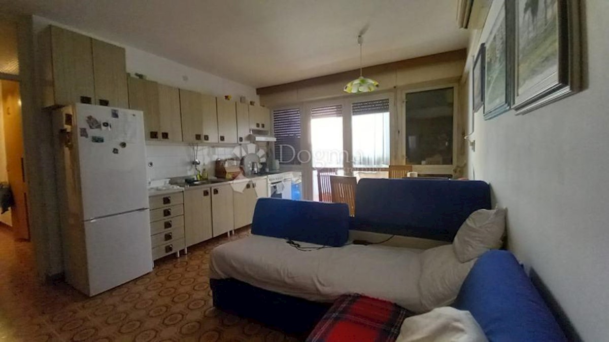 Appartement À vendre - SPLITSKO-DALMATINSKA SPLIT