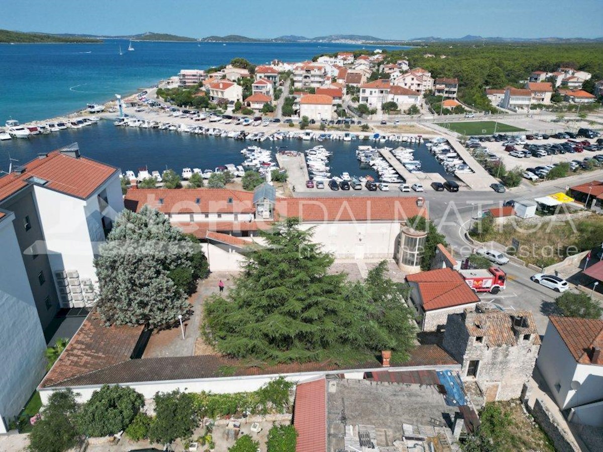 Haus Zu verkaufen - ŠIBENSKO-KNINSKA ŠIBENIK