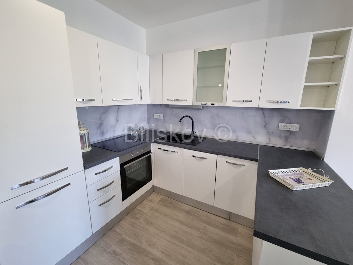 Flat For rent - SPLITSKO-DALMATINSKA KAŠTELA