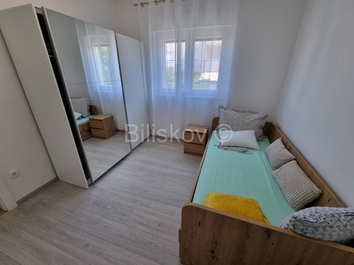 Flat For rent - SPLITSKO-DALMATINSKA KAŠTELA