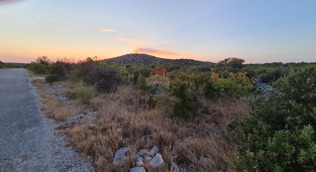 Pozemok Na predaj - ŠIBENSKO-KNINSKA ŠIBENIK