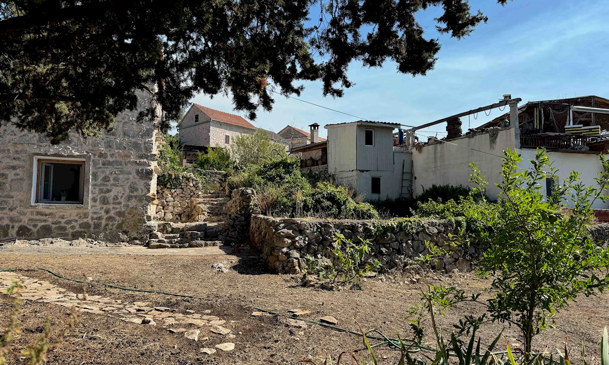 Terreno In vendita - SPLITSKO-DALMATINSKA HVAR