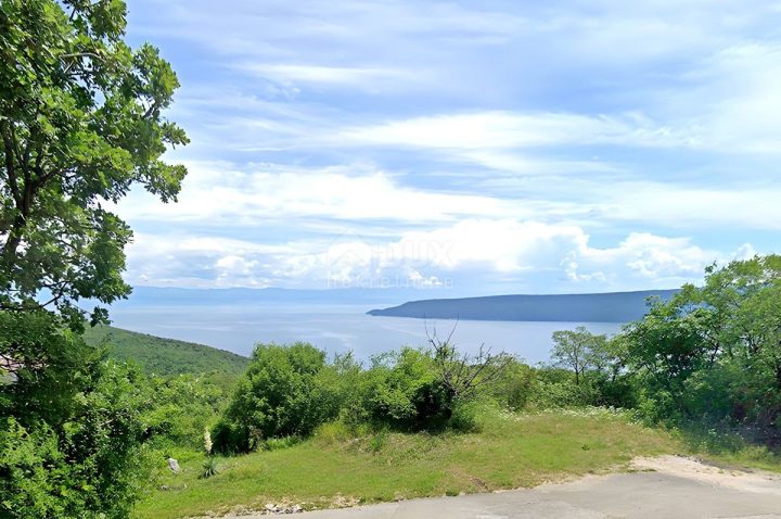 Land for sale 696 m² – Brseč