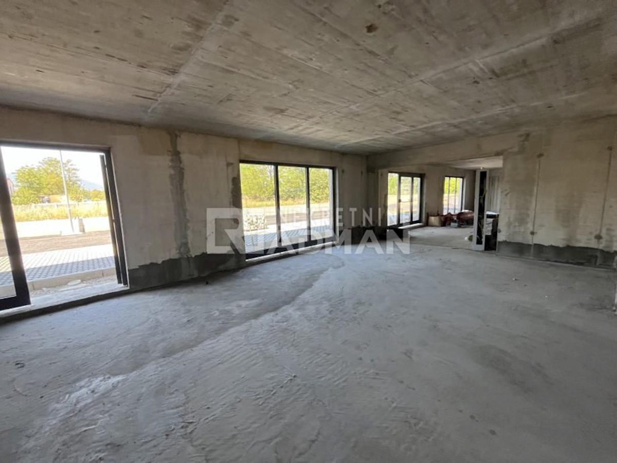 Commerciale In vendita - SPLITSKO-DALMATINSKA SINJ